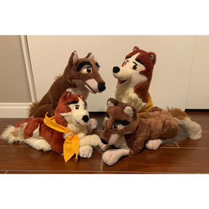 1995 Universal Set of 4 Balto & Jenna Plush Sitting and Laying Rare Dog Plush